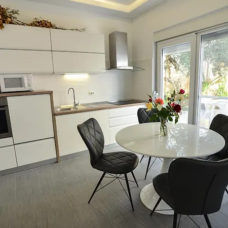 Benelux Apartmán