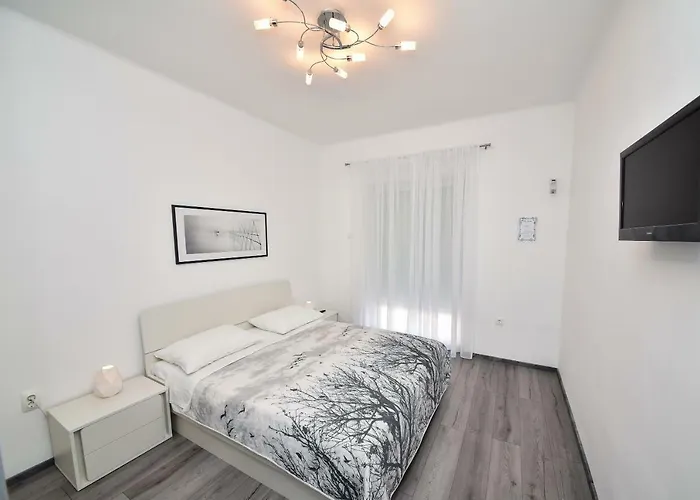 Apartament Benelux *